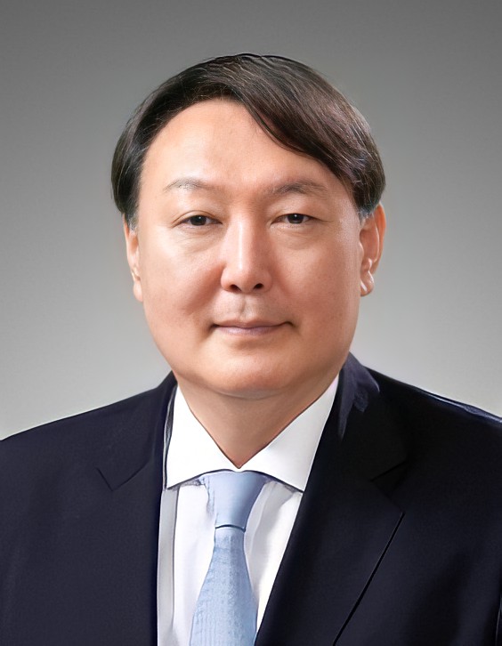 Prosecutor_General_Yoon_Seokyoul_official_portrait.jpg