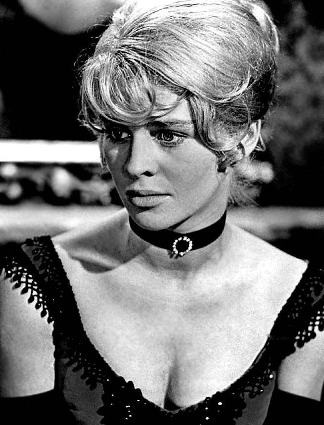 Julie_Christie_-_1966.jpg