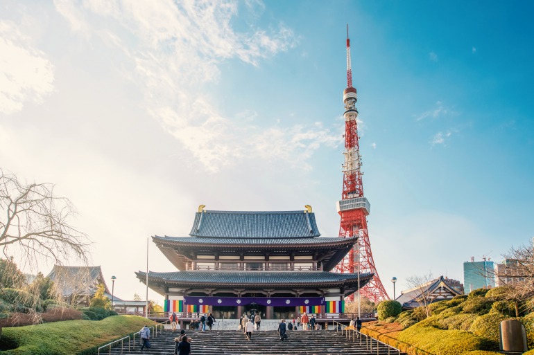 Tokyo-Tower-with-Zojoji-Temple.jpg