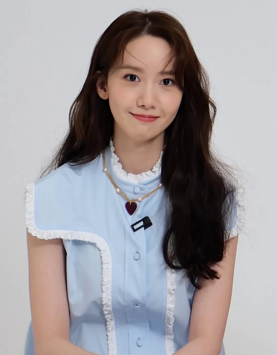 Yoona_in_Marie_Claire_Korea_in_Sep_2021_(2).png.jpg