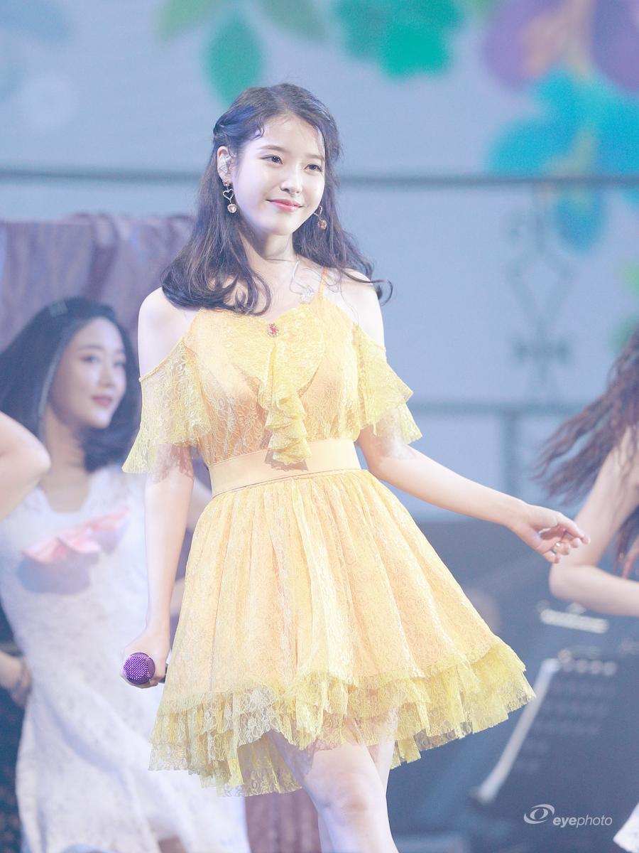 아이유2.jpg