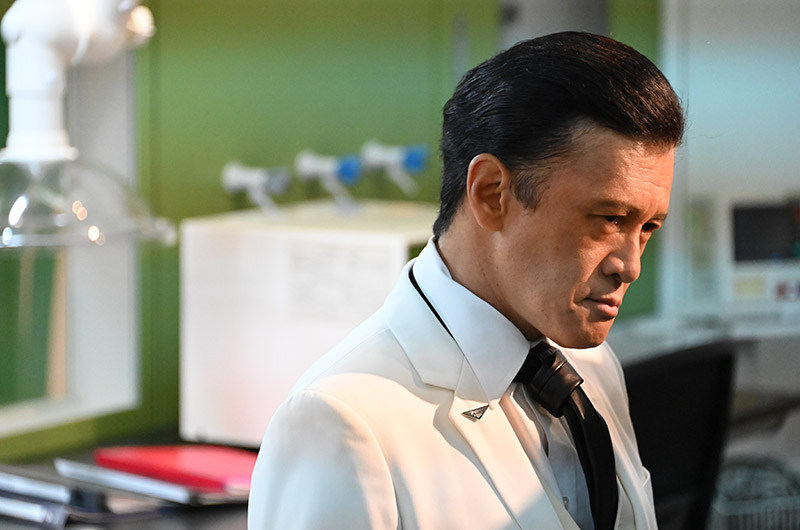 Revice_Ep17_production_image1_Hideo_Akaishi.jpg