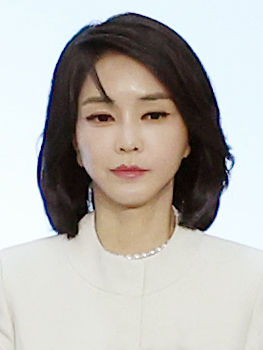 Kim_Kun-hee_in_May_2022.jpg