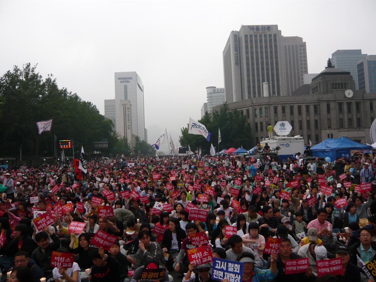 080606_ROK_Protest_Against_US_Beef_Agreement_04.jpg