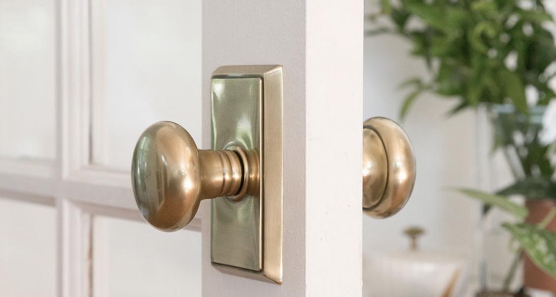 door knob.png.jpg