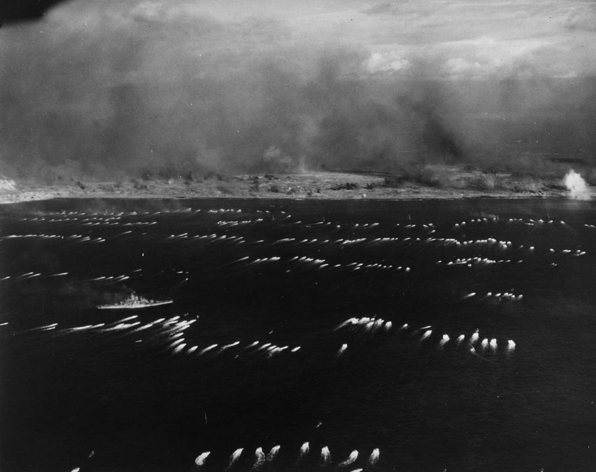 Initial_waves_of_amphibious_tractors_head_for_the_landing_beaches_on_Iwo_Jima,_19_February_1945_(80-G-310951).jpg